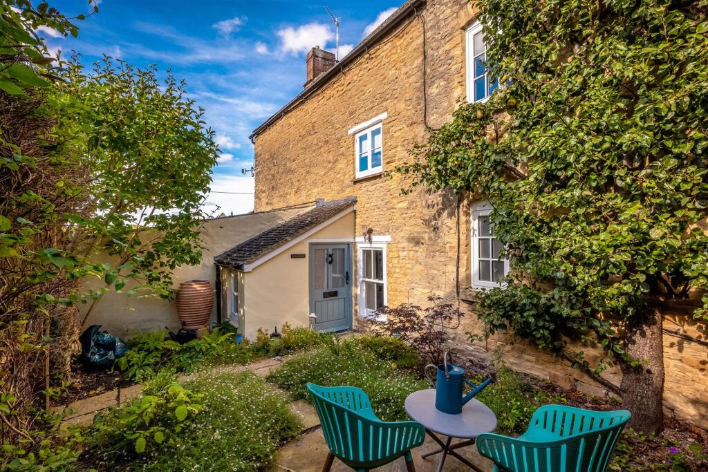 Main image of property: Market Street, Charlbury