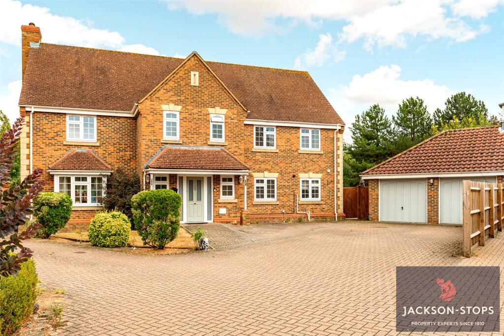 Main image of property: Moat Farm Close, Greenfield, Bedfordshire, MK45