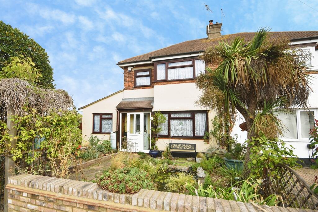 Main image of property: Loftin Way, Great Baddow, Chelmsford