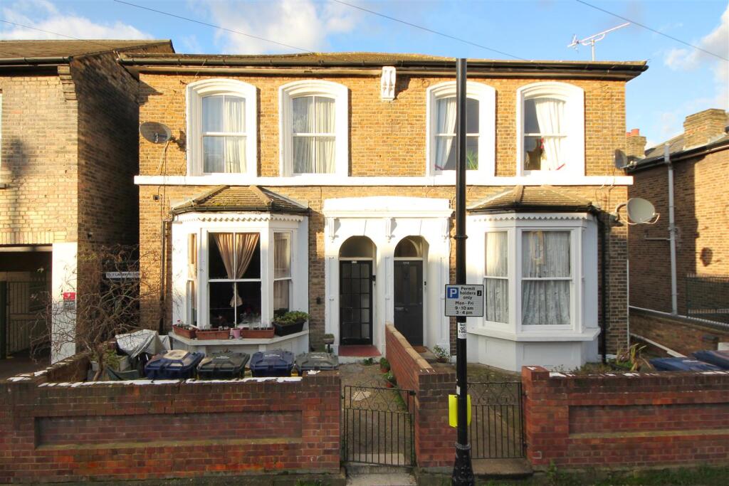 Main image of property: Avenue Road, W3