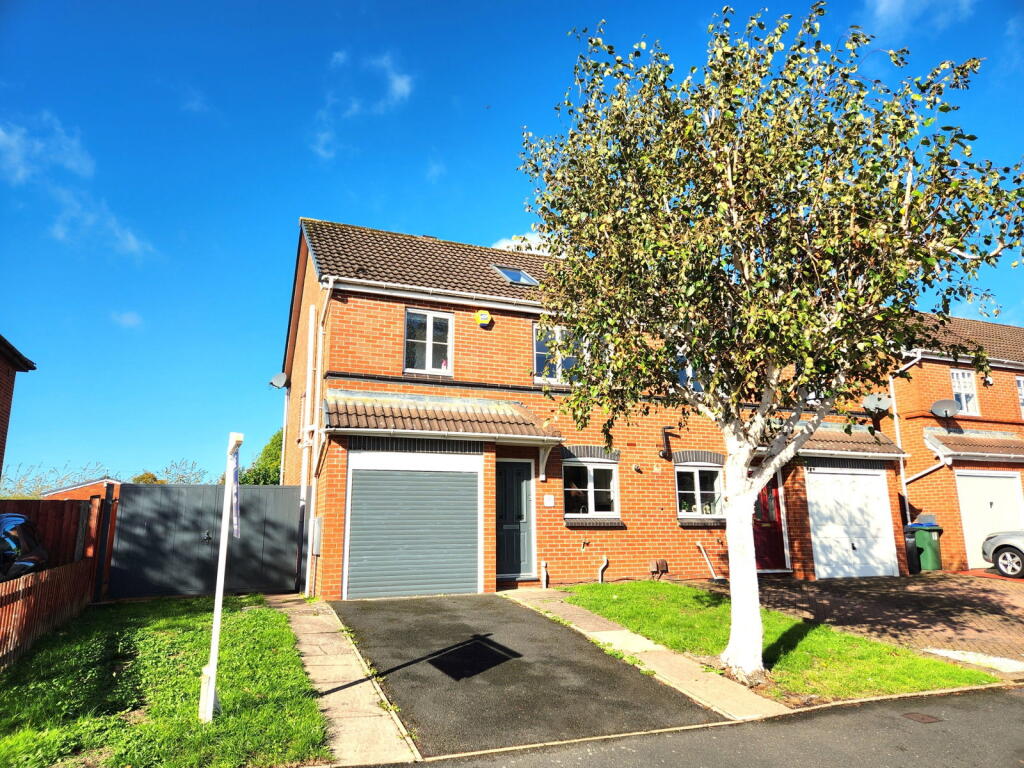 Main image of property: Clifton Street, Cradley Heath, B64 6QH