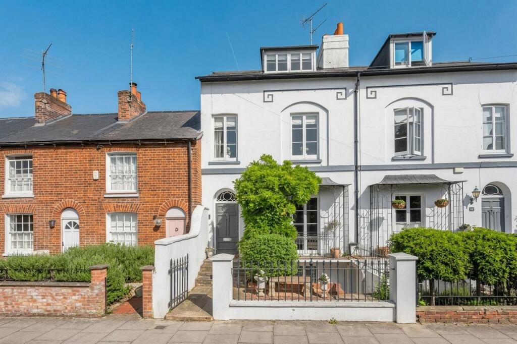 Main image of property: Greys Hill, Henley-On-Thames, RG9