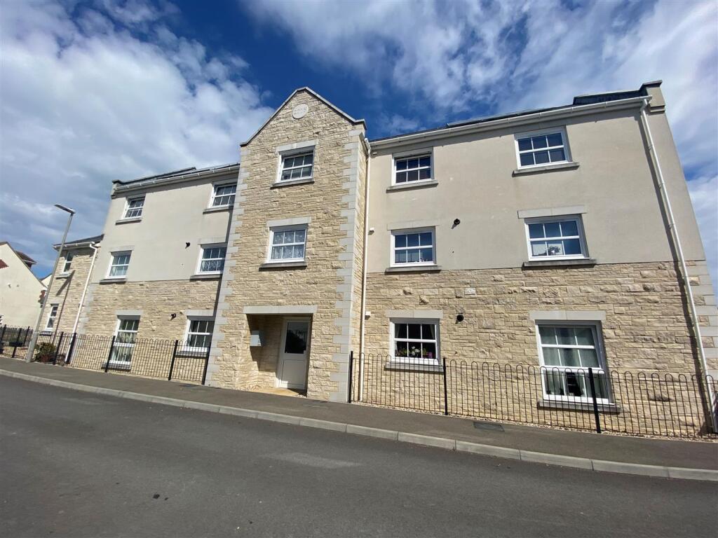 Main image of property: Alm Place, Portland