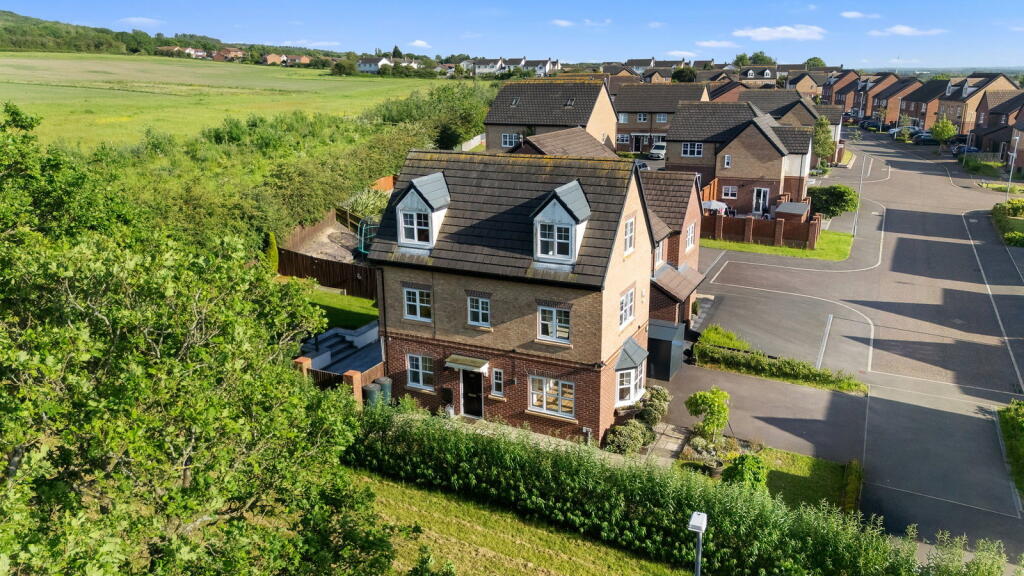 Main image of property: Jarrow Close, Skelmersdale, WN8 6EZ