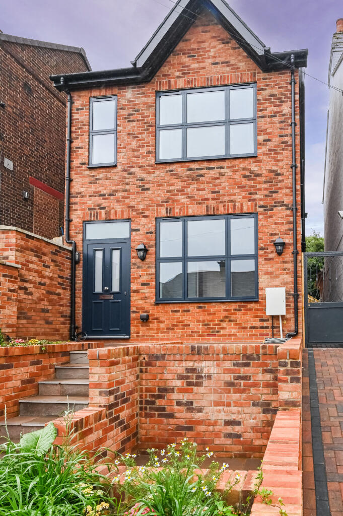 Main image of property: 122a Humber Road, Greenwich, London, SE3