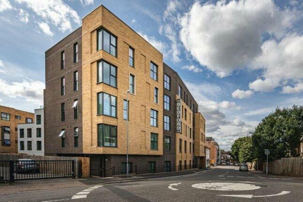 Main image of property: Dudley Street, Luton