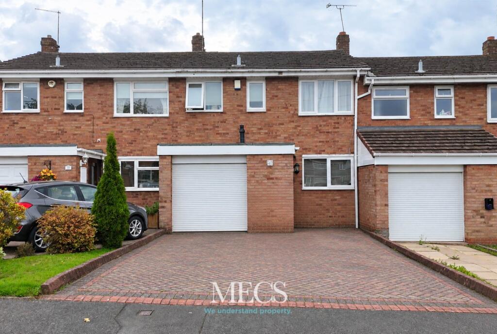 Main image of property: Chichester Drive, Quinton, Birmingham, West Midlands, B32 1BH