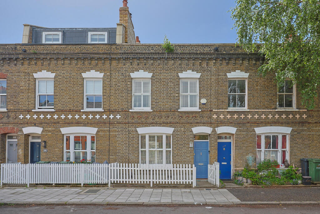 Main image of property: Robertson Street, London