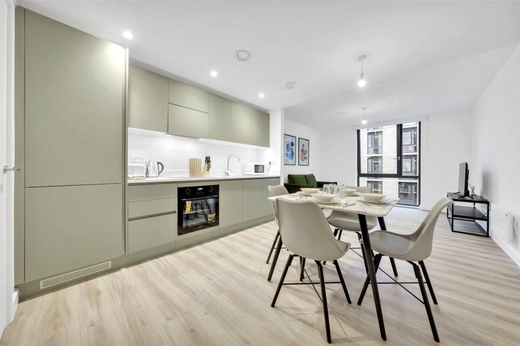 Main image of property: Viva Court, Kimpton Road, Luton, LU2