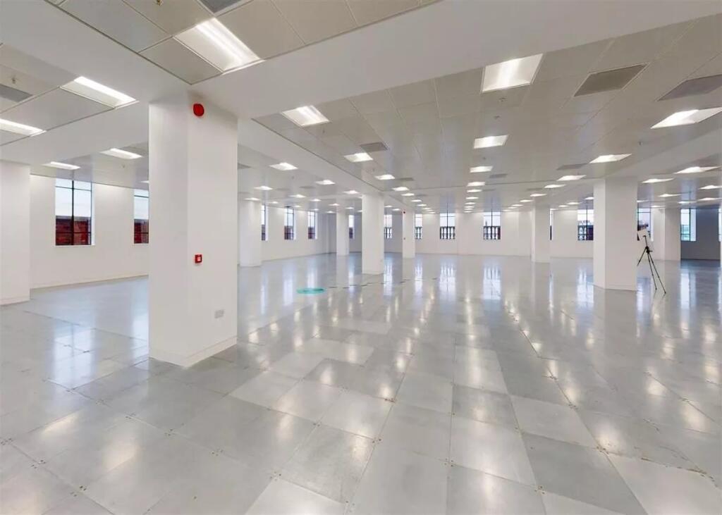 Main image of property: Broad Gate  The Headrow  Leeds West Yorkshire LS1 8EQ  United Kingdom