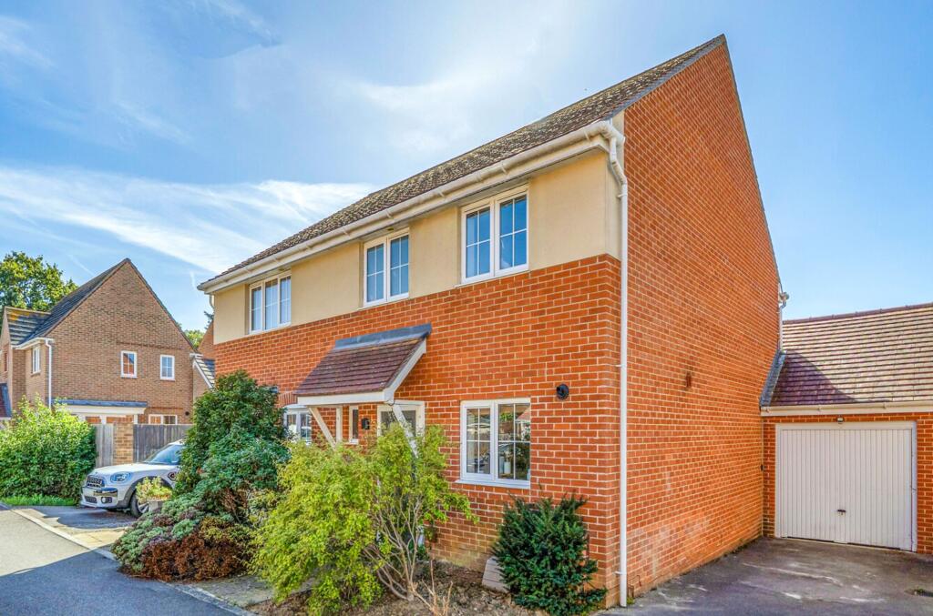 Main image of property: Wood Hill Way, Felpham, PO22