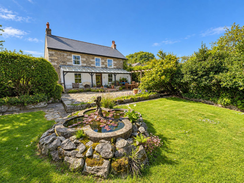 Main image of property: Cusgarne - Between Truro & Falmouth