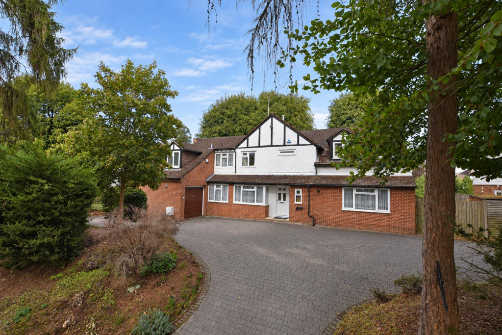 Main image of property: Plantation Road, Leighton Buzzard