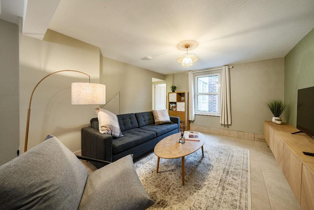 Main image of property: Earl Street, Oxford, Oxfordshire, OX2