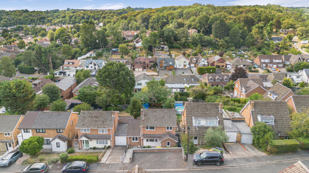Main image of property: Stewarts Way, Marlow, SL7 3QL