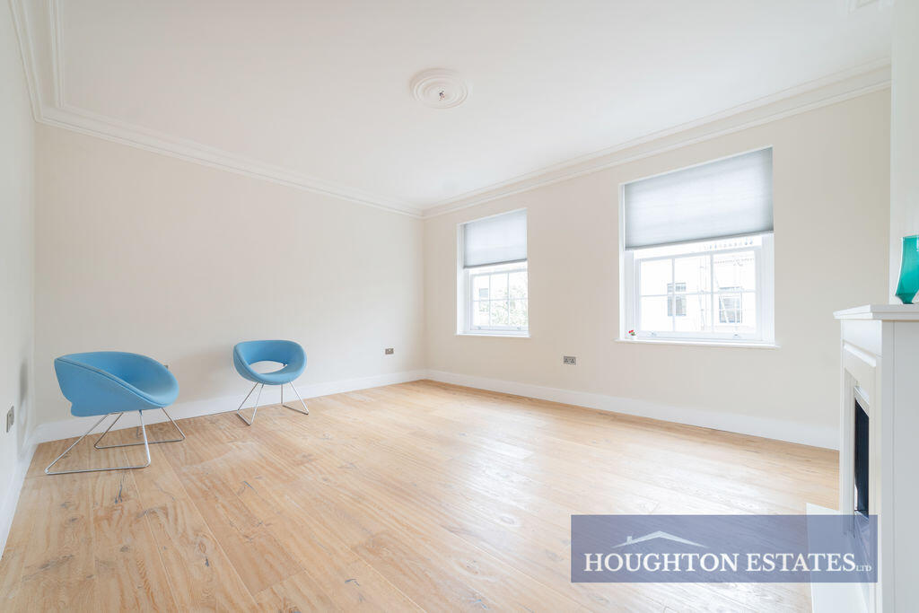 Main image of property: Bristol Gardens Little Venice London W9 