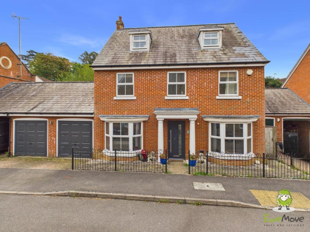Main image of property: OTTERBOURNE WALK, SHERFIELD-ON-LODDON, HOOK, HAMPSHIRE, RG27