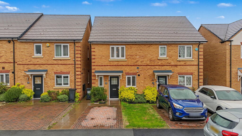 Main image of property: Hawthorn Way, , Birmingham, B38 9AT
