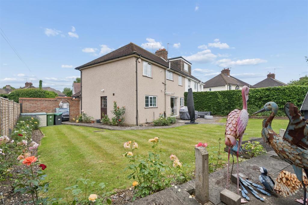 Main image of property: Cragg Avenue, Radlett