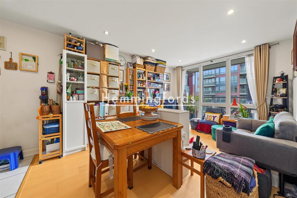 Main image of property: Kingsland Road, London, E8