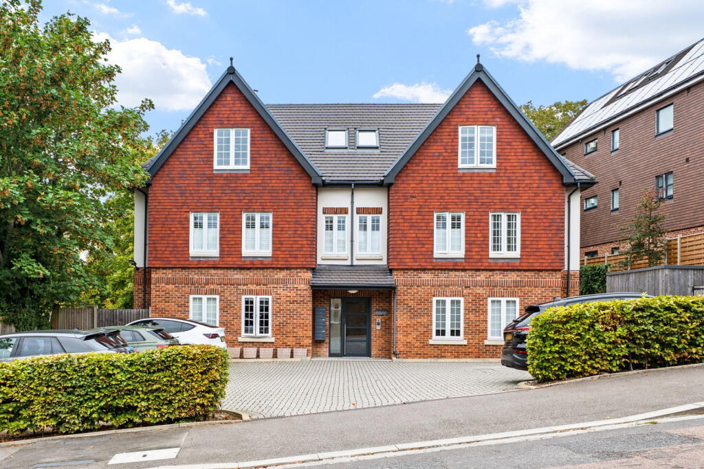 Main image of property: West Hill, South Croydon, CR2 0SB