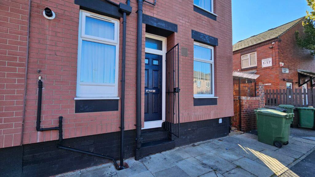 Main image of property: Cleveleys Avenue, Holbeck, Leeds, LS11 0AH