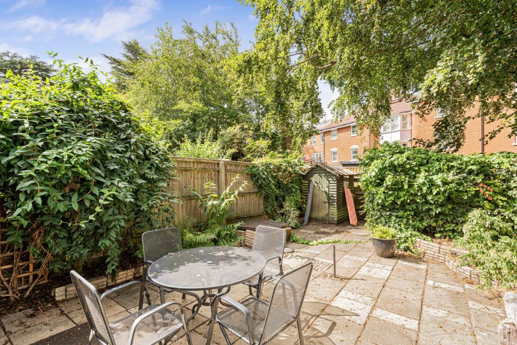 Main image of property: Winslow Terrace, Wantage, Oxfordshire, OX12