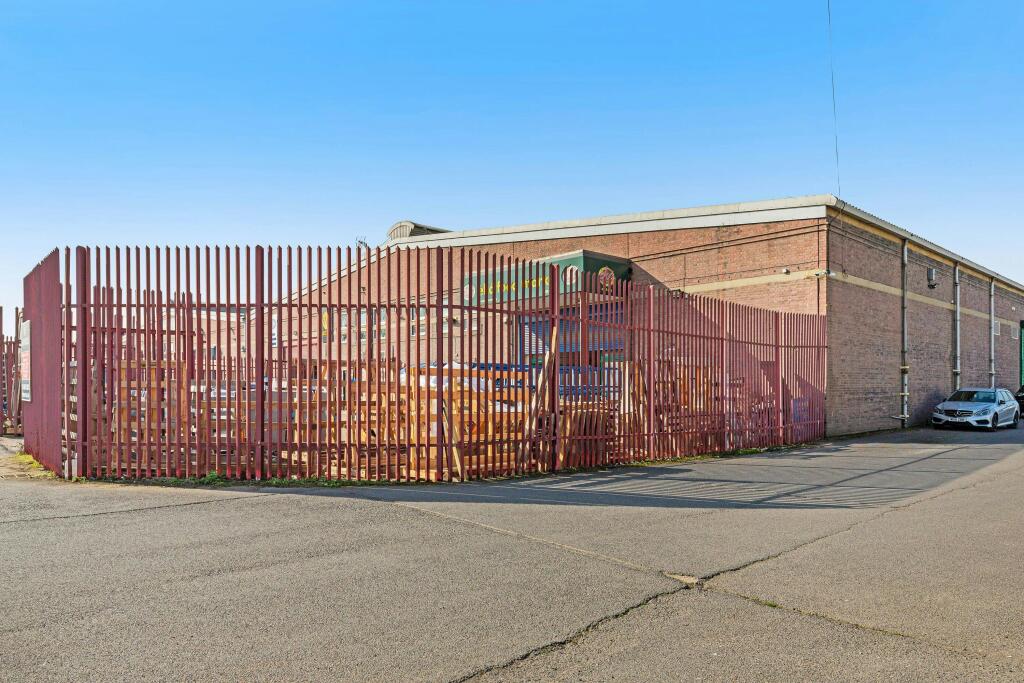 Forest_Real_EstateUnit_5_Meridian_Trading_Estate1.jpg