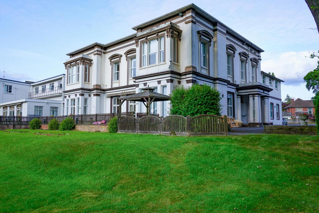 Main image of property: Castel Froma Care Home, 93 Lillington Road, Leamington Spa, CV32 6LL