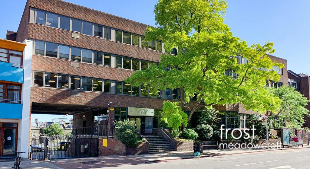 Oxford  Cambridge Hse Upper Richmond Rd Putney Office e2.jpg