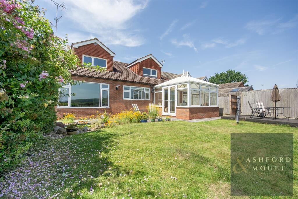 Main image of property: Moor Road, Calverton, Nottingham
