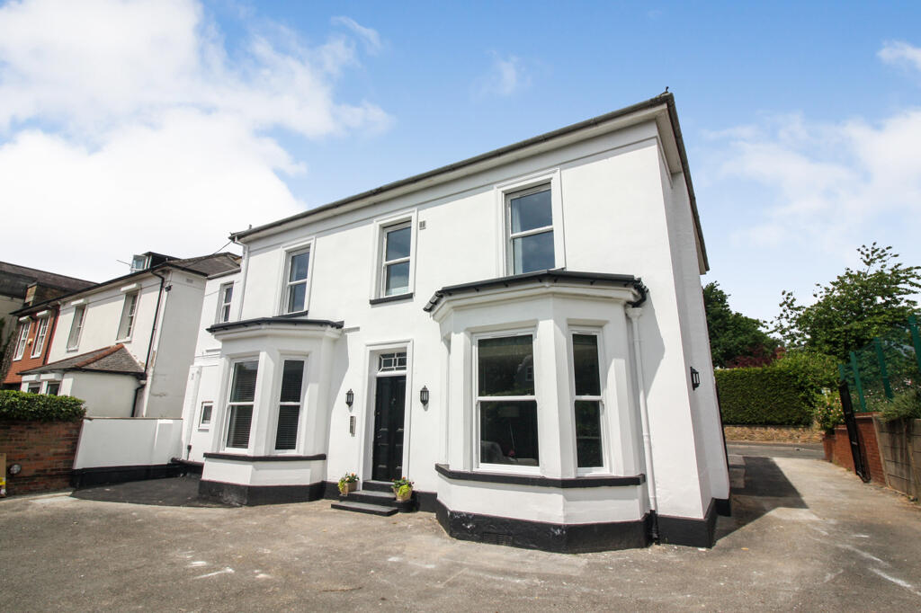 Main image of property: 1, First Avenue, Sherwood Rise, Nottingham