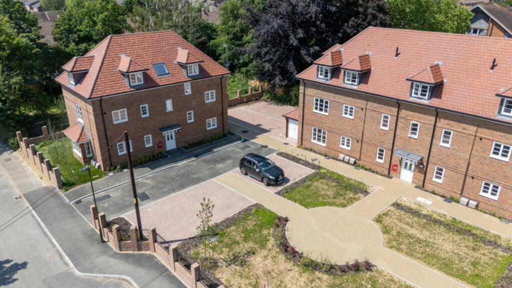 Main image of property: The Bindery,
Seymour Mews,
Petworth,

West Sussex
GU28 0FN