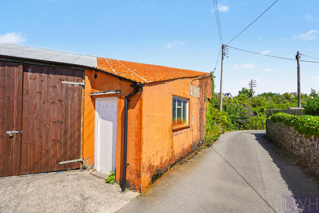 Main image of property: Garage, Criccieth