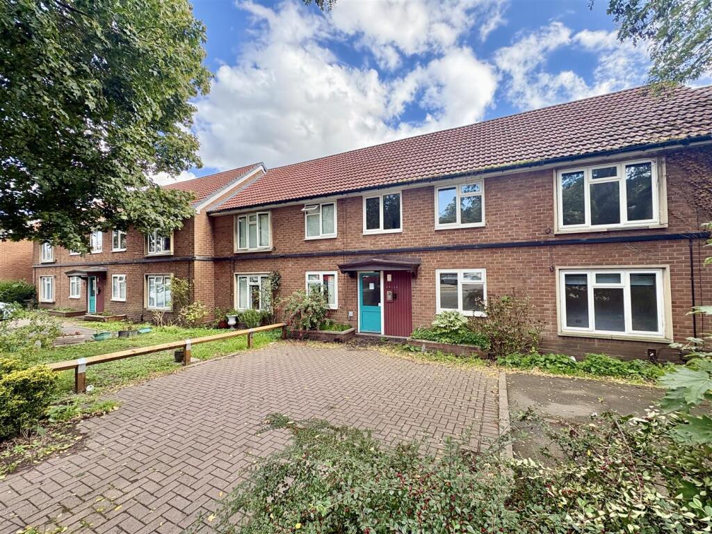 Main image of property: 36 Lower Street, Tettenhall, Wolverhampton