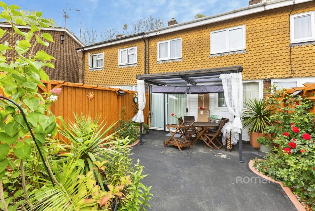 Main image of property: Chaucer Close, Emmer Green, Reading, RG4