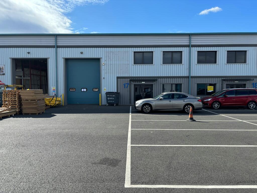 Main image of property: Unit 17, Teal Trade Park, Netherfield, Nottingham, NG14 5JX