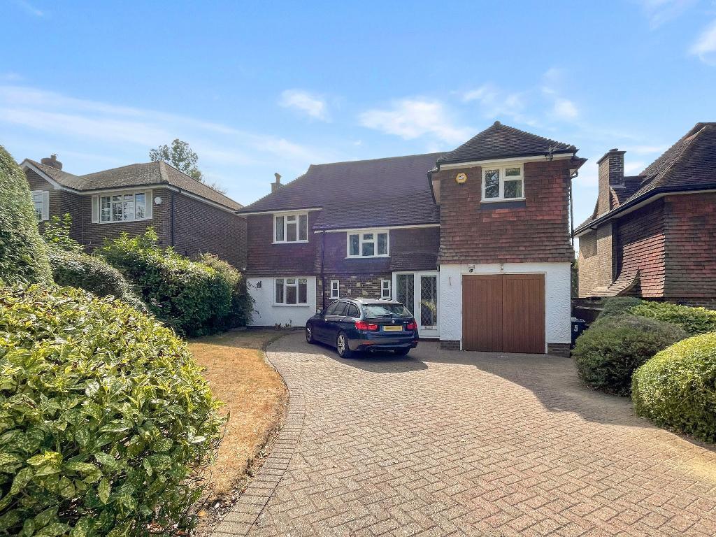 Main image of property: Ewhurst Avenue, Sanderstead, Surrey, CR2 0DH