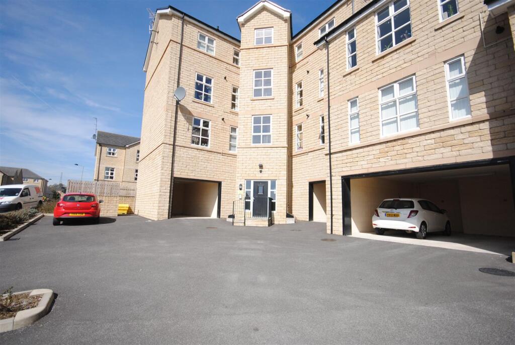 Main image of property: Woodsley Fold, Thornton, Bradford