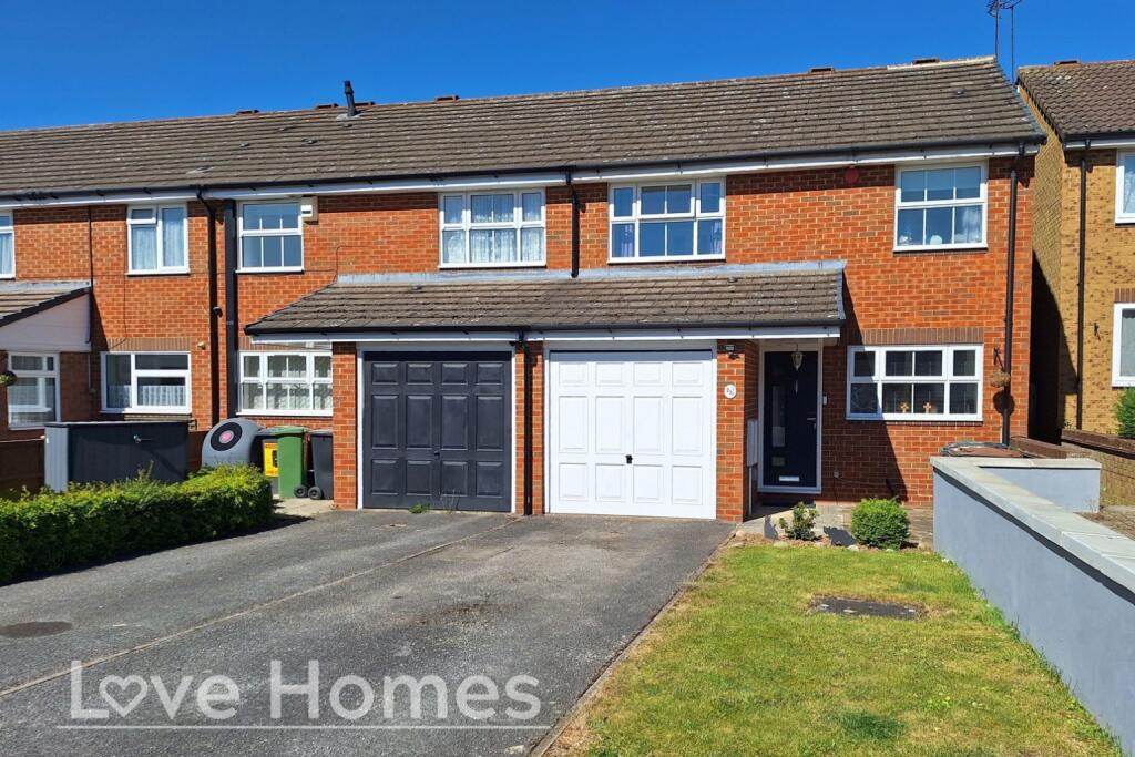 Main image of property: Whitwell Close, Luton, LU3 4BS