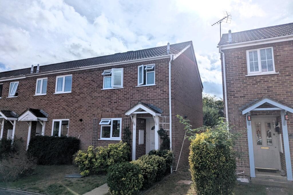 Main image of property: Romsey   Hunters Crescent   UNFURNISHED