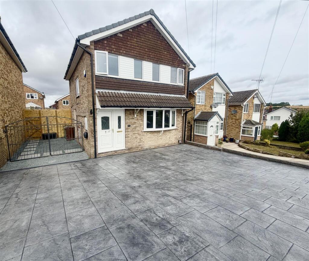 Main image of property: Gibson Lane, Kippax, Leeds