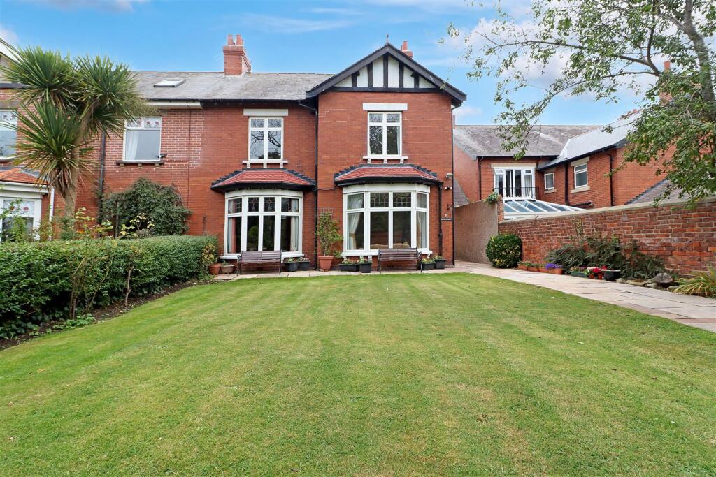 Main image of property: Park View, Blyth