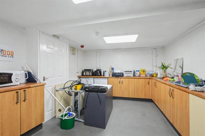 Kitchen_1.jpeg