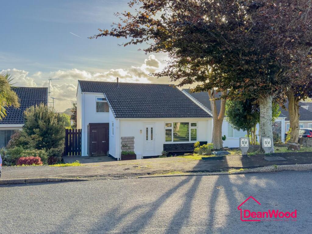Main image of property: 2 Ennerdale Avenue, Onchan, ISLE OF MAN