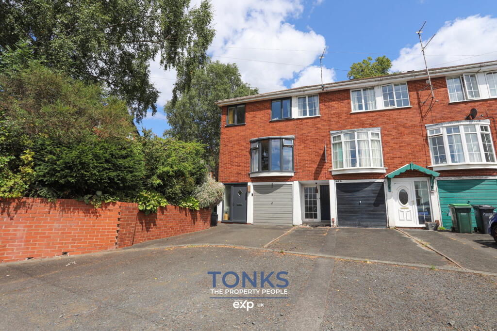 Main image of property: Halesowen Road, Cradley Heath, B64 7JD