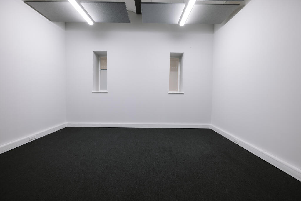 500 sfqt office