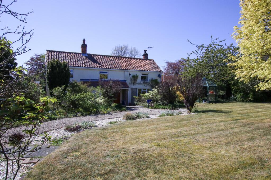Main image of property: Post Office Road, Knodishall,