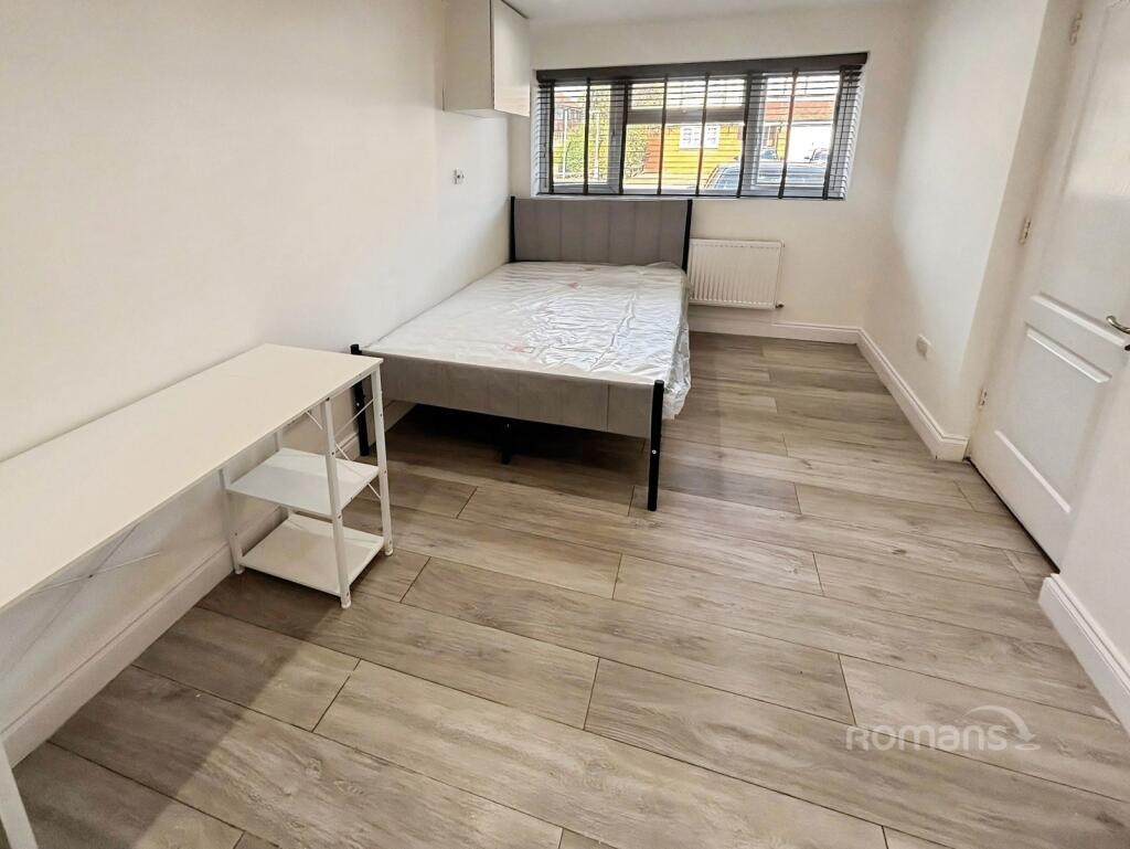 Main image of property: Earls Lane, Slough, SL1