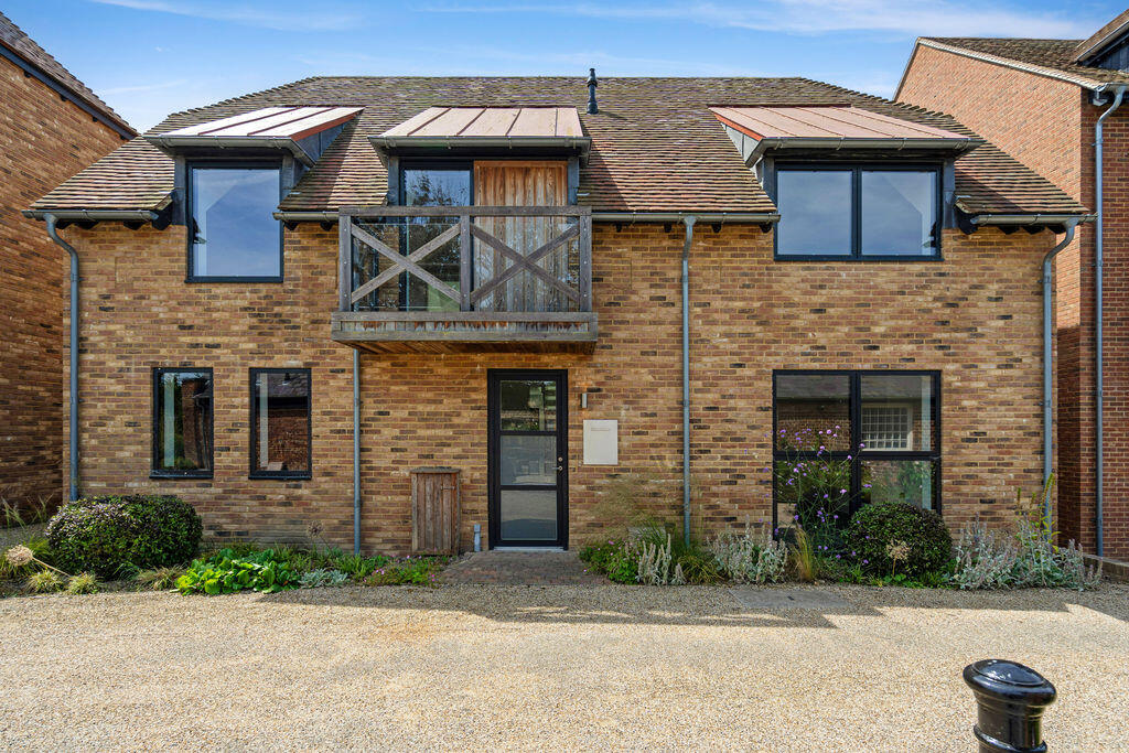 Main image of property: Canterbury Road, Canterbury